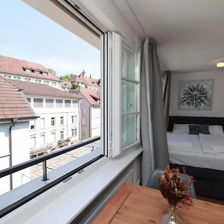 Kobi Falkenplatz Lucerna